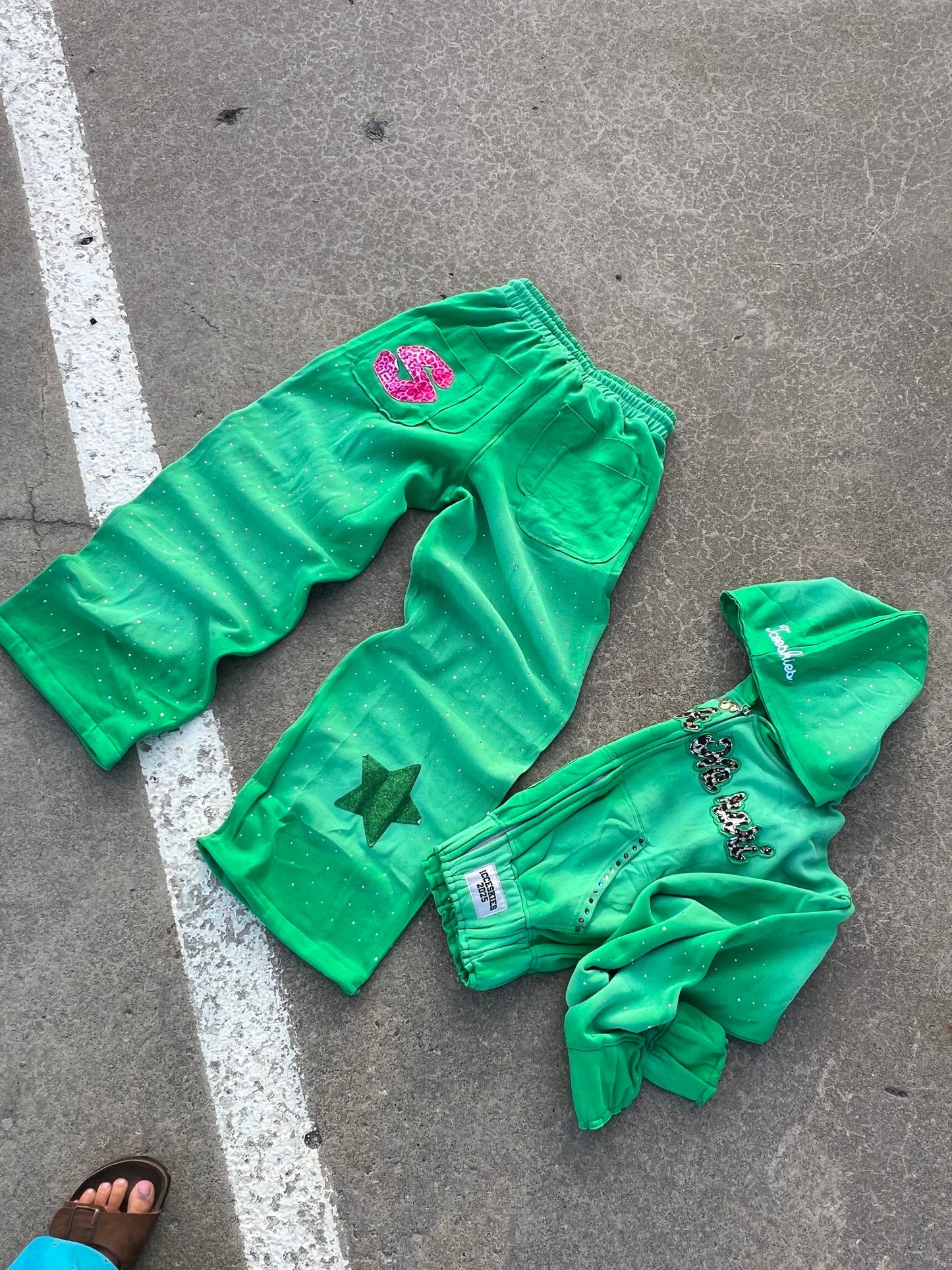 Unisex Graphic Sweatsuit